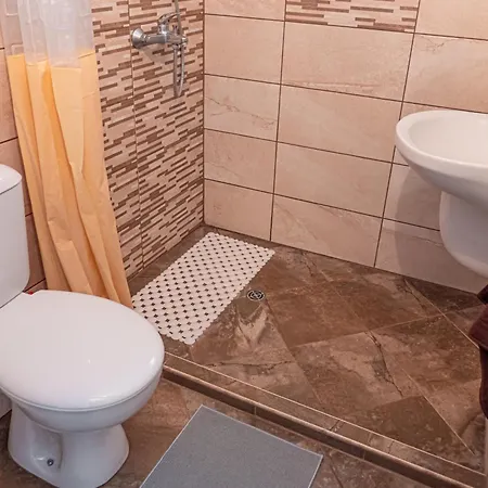 Apartman Cozy 1-bedroom 5 Min From The Várna